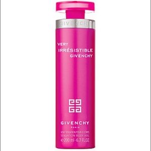 GIVENCHY Very Irresistible Body Veil 200ml